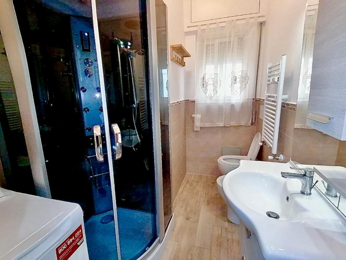 Relax Zambrini Lejlighed Lido di Ostia Eksteriør billede